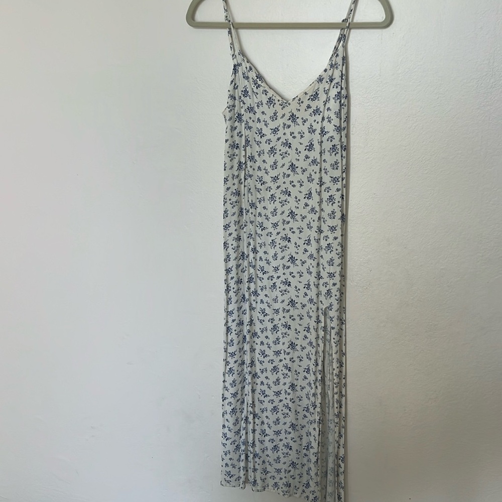 Reformation blue and white floral Crimini Midi Dress with side split Size 6